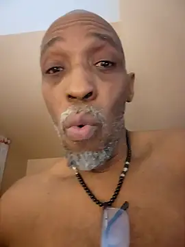 Snapshot of Lonelynudist59 chatting on February 18, 2026, 5:47 am Lonelynudist59 online show from February 18, 2026, 5:47 am