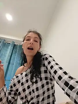 Snapshot of Sposini69 chatting on May 19, 2026, 9:37 am Sposini69 online show from May 19, 2026, 9:37 am