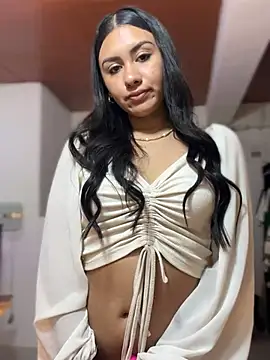 Ambar pe  online show from January 12, 2025, 11:36 pm