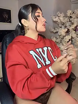 Ambar pe  online show from November 9, 2025, 2:48 pm