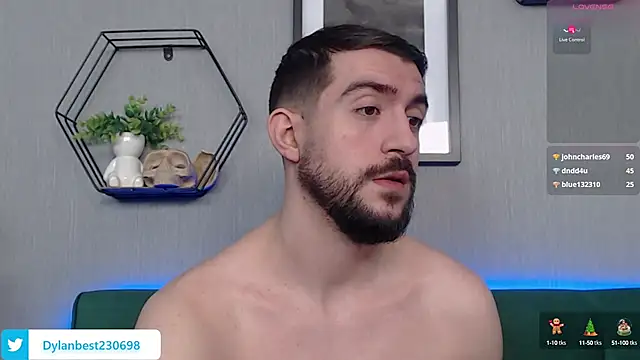 Snapshot of Dylan_Best chatting on December 31, 2024, 9:42 am Dylan Best online show from December 31, 2024, 9:42 am