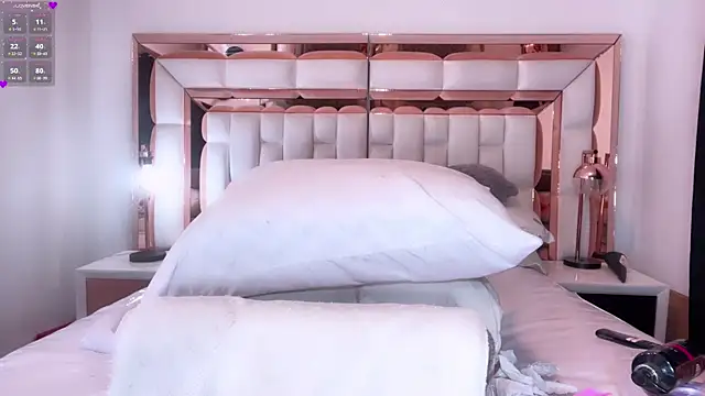 Snapshot of im_yours_01 chatting on January 29, 2025, 7:04 am im yours 01 online show from January 29, 2025, 7:04 am