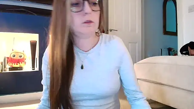 short sweetpea online show from December 17, 2025, 3:07 pm