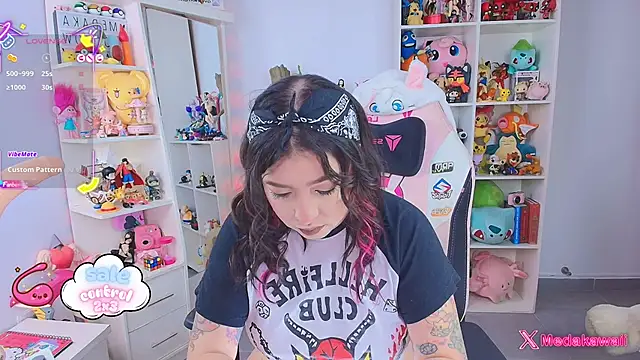 meda kawaii  online show from November 27, 2025, 1:13 pm