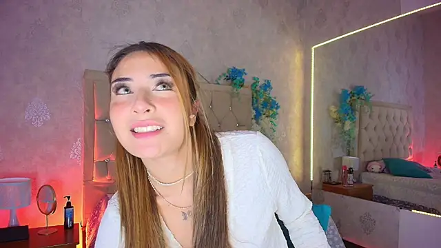 nini love01 online show from October 11, 2025, 4:12 am