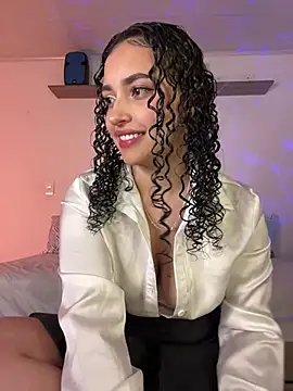 Snapshot of Lucy_Marin chatting on March 13, 2025, 3:39 pm Lucy Marin online show from March 13, 2025, 3:39 pm