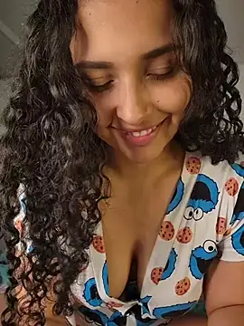 Lucy Marin online show from May 14, 2026, 12:06 am