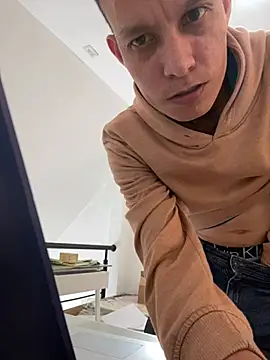 Snapshot of yequeal chatting on March 1, 2025, 8:21 pm yequeal online show from March 1, 2025, 8:21 pm