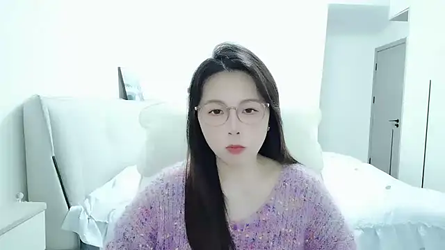 Snapshot of Sunset_glow chatting on April 1, 2026, 1:23 pm Sunset glow online show from April 1, 2026, 1:23 pm