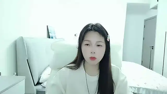 Snapshot of Sunset_glow chatting on April 11, 2026, 2:32 pm Sunset glow online show from April 11, 2026, 2:32 pm