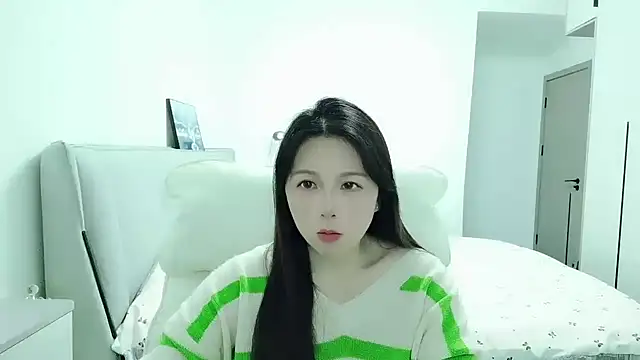 Snapshot of Sunset_glow chatting on April 14, 2026, 2:01 pm Sunset glow online show from April 14, 2026, 2:01 pm