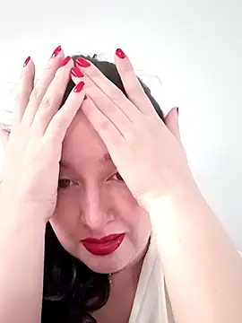 Cherry 1992 online show from March 31, 2026, 11:43 am