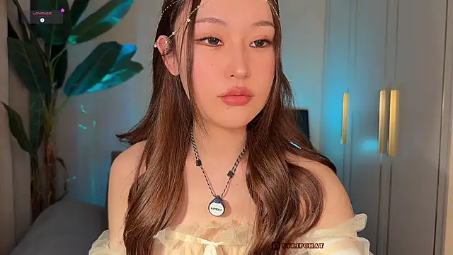 Snapshot of sphynx-_- chatting on January 17, 2026, 11:37 am sphynx- - online show from January 17, 2026, 11:37 am