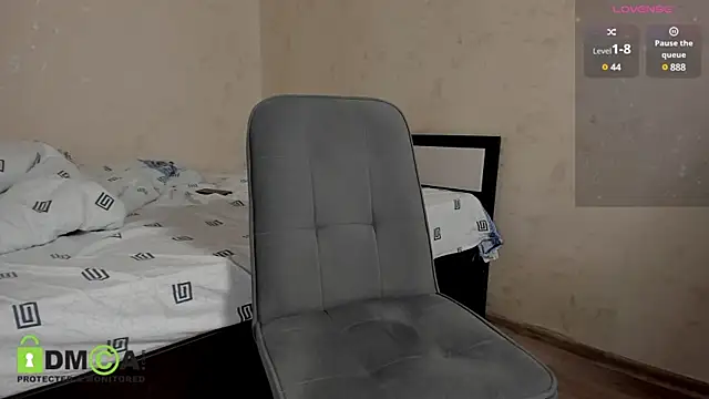 Snapshot of Model_Mike chatting on January 28, 2025, 4:39 am Model Mike online show from January 28, 2025, 4:39 am