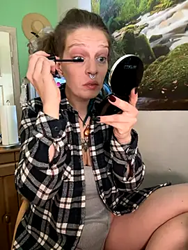 Snapshot of MenaDreadfull chatting on November 23, 2025, 10:04 am MenaDreadfull online show from November 23, 2025, 10:04 am