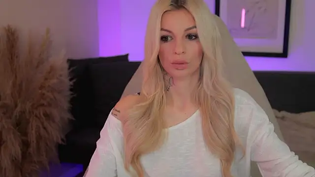 Snapshot of KairaKampen chatting on March 6, 2026, 10:06 pm KairaKampen online show from March 6, 2026, 10:06 pm