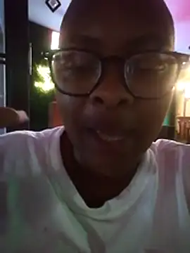 Snapshot of CuteHoney92 chatting on January 17, 2026, 9:51 pm CuteHoney92 online show from January 17, 2026, 9:51 pm