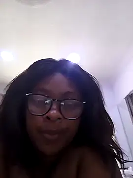 Snapshot of CuteHoney92 chatting on March 21, 2026, 8:19 am CuteHoney92 online show from March 21, 2026, 8:19 am