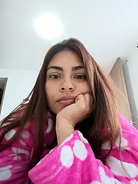 Snapshot of Ivanna2 chatting on December 19, 2025, 12:56 pm Ivanna2 online show from December 19, 2025, 12:56 pm