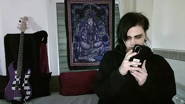 Snapshot of sademobeer chatting on March 13, 2026, 1:34 am sademobeer online show from March 13, 2026, 1:34 am