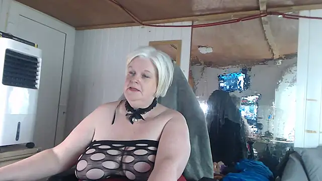 Snapshot of sexychazza16 chatting on September 25, 2025, 7:06 pm sexychazza16 online show from September 25, 2025, 7:06 pm