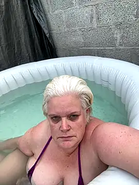 Snapshot of sexychazza16 chatting on October 25, 2025, 8:11 am sexychazza16 online show from October 25, 2025, 8:11 am