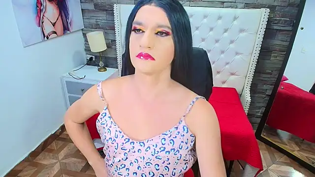 TRINY TS online show from June 30, 2026, 3:35 pm