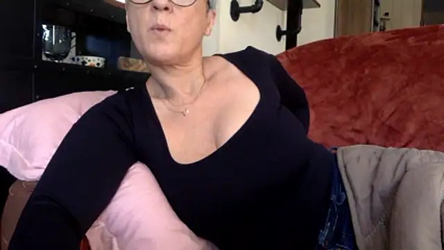 Snapshot of Kbimpakt chatting on January 15, 2026, 9:47 am Kbimpakt online show from January 15, 2026, 9:47 am