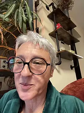 Snapshot of Kbimpakt chatting on February 8, 2026, 4:43 pm Kbimpakt online show from February 8, 2026, 4:43 pm