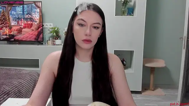 Snapshot of JuliaDiksonX chatting on January 12, 2025, 10:45 am JuliaDiksonX online show from January 12, 2025, 10:45 am