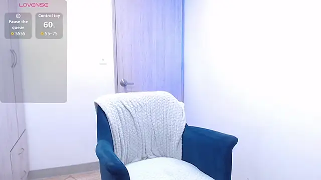 EricaVanderhill online show from October 12, 2025, 8:30 pm