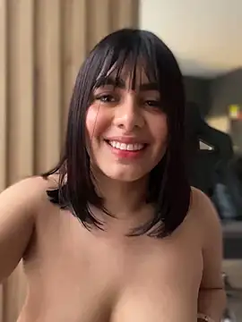 Roxxannne online show from January 11, 2025, 9:25 pm