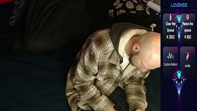 MaxRouger online show from October 26, 2025, 9:15 am