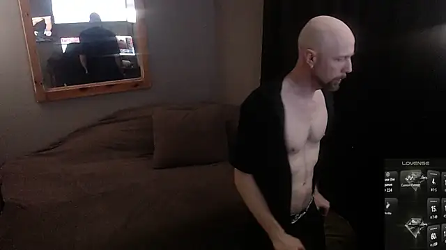 MaxRouger online show from March 26, 2026, 5:13 am