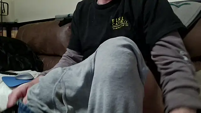 Snapshot of dickgozinyah chatting on March 13, 2025, 8:32 pm dickgozinyah online show from March 13, 2025, 8:32 pm
