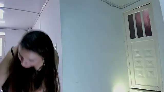 vanessabrown  online show from July 16, 2026, 7:42 pm