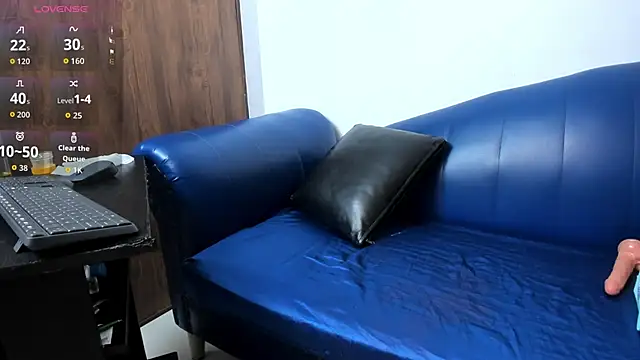 Snapshot of Mature_Skinny chatting on November 19, 2025, 6:24 am Mature Skinny online show from November 19, 2025, 6:24 am