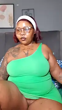 PearlSexxy69 online show from March 25, 2026, 12:55 pm