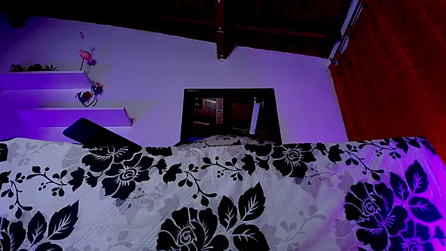 sofi decker online show from February 27, 2025, 3:04 am