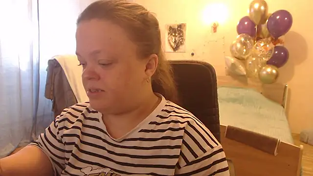 Snapshot of Janiffer_MiMi chatting on December 18, 2024, 9:04 am Janiffer MiMi online show from December 18, 2024, 9:04 am