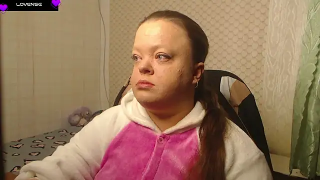 Janiffer MiMi online show from January 15, 2026, 5:49 pm