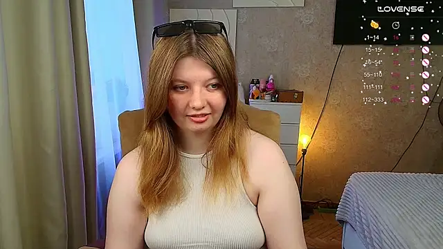 Snapshot of Vivian_cutie chatting on October 12, 2025, 12:37 pm Vivian cutie online show from October 12, 2025, 12:37 pm