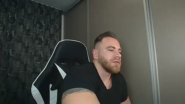 Snapshot of Thori92 chatting on December 3, 2024, 10:40 pm Thori92 online show from December 3, 2024, 10:40 pm