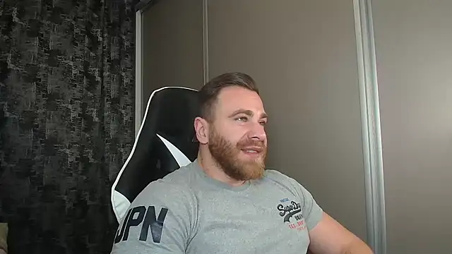 Snapshot of Thori92 chatting on December 15, 2024, 7:53 pm Thori92 online show from December 15, 2024, 7:53 pm