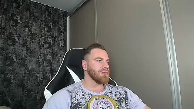 Snapshot of Thori92 chatting on December 30, 2024, 6:49 pm Thori92 online show from December 30, 2024, 6:49 pm