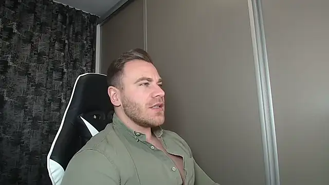 Snapshot of Thori92 chatting on January 19, 2025, 2:59 pm Thori92 online show from January 19, 2025, 2:59 pm