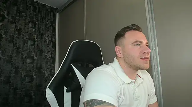 Snapshot of Thori92 chatting on January 24, 2025, 8:54 pm Thori92 online show from January 24, 2025, 8:54 pm