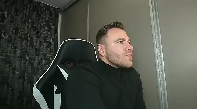 Snapshot of Thori92 chatting on January 28, 2025, 7:00 pm Thori92 online show from January 28, 2025, 7:00 pm