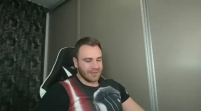 Snapshot of Thori92 chatting on February 5, 2025, 5:20 pm Thori92 online show from February 5, 2025, 5:20 pm