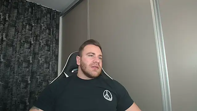 Snapshot of Thori92 chatting on February 6, 2025, 6:46 pm Thori92 online show from February 6, 2025, 6:46 pm